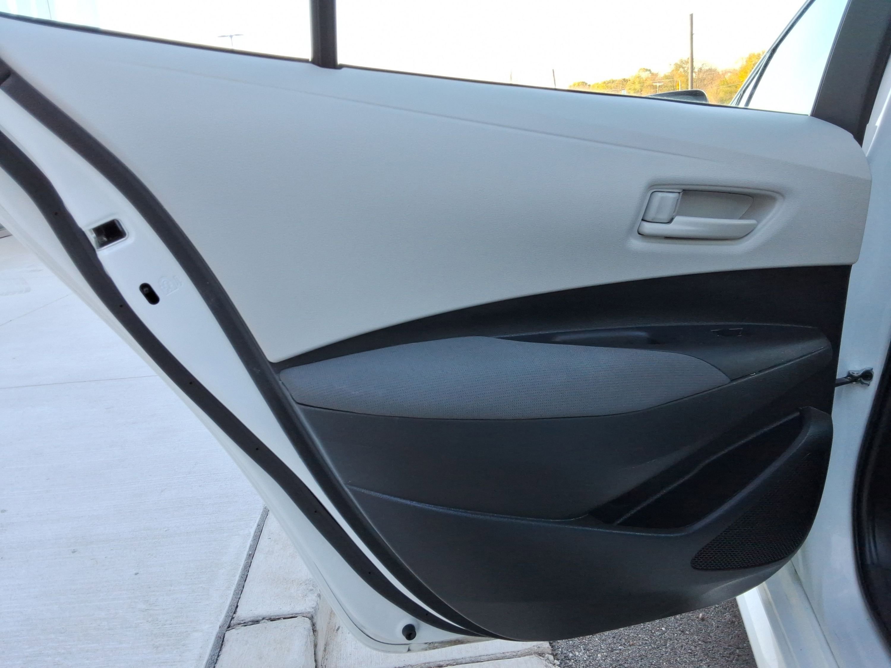 Used 2023 Toyota Corolla LE image 22