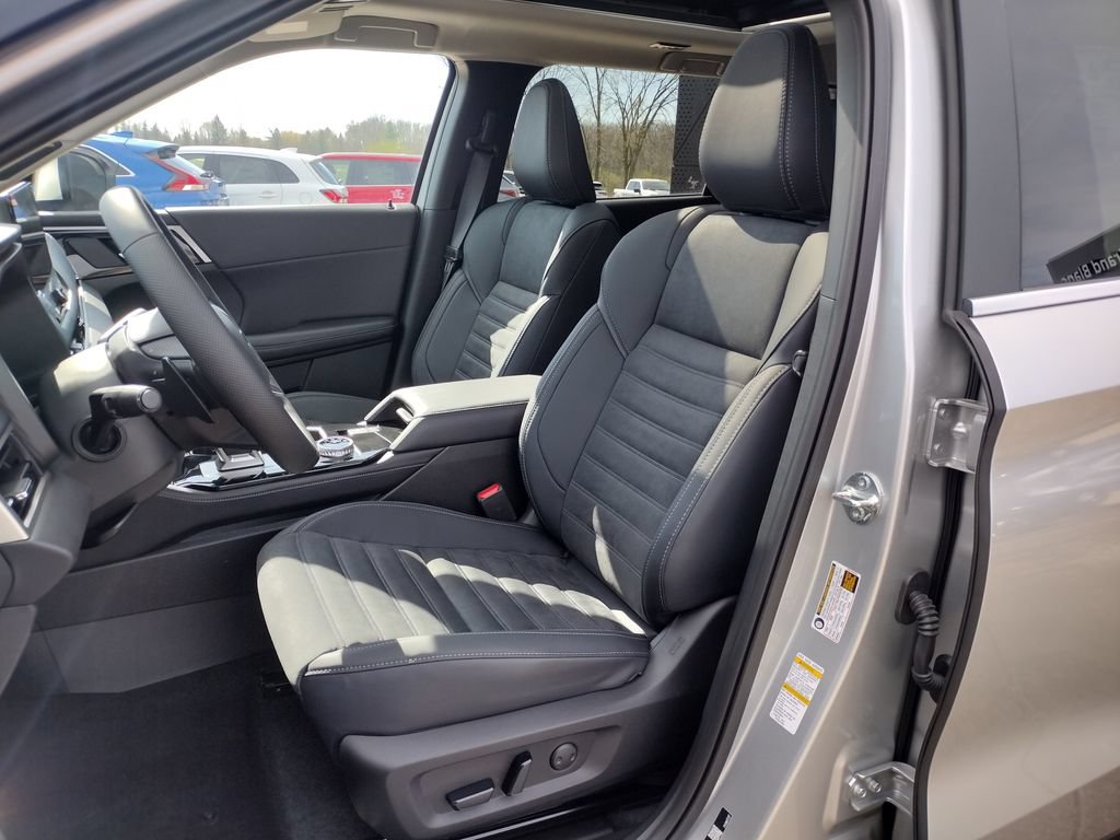 New 2026 Mitsubishi Outlander SE AWD/4WD image 8
