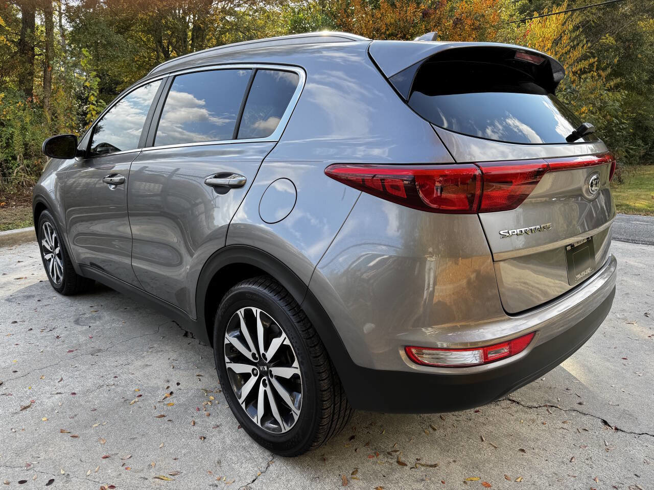 Used 2017 Kia Sportage EX image 8