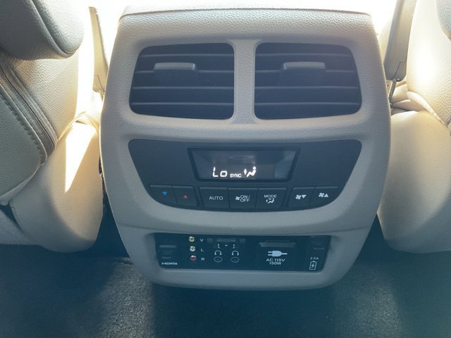 Used 2016 Honda Pilot Touring image 24