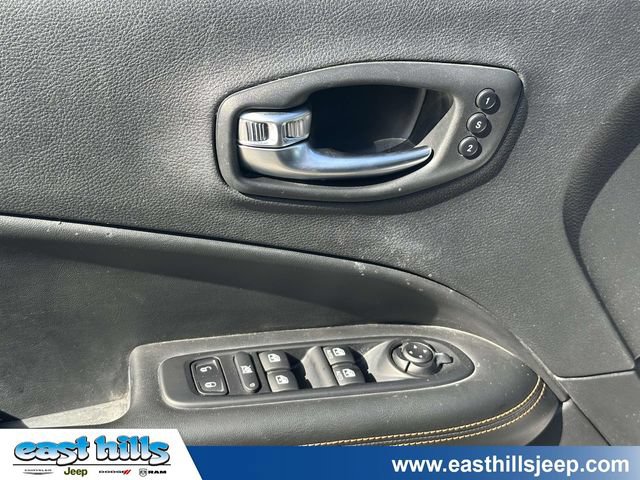 Certified 2021 Jeep Compass Limited w/ Sun and Sound Group AWD/4WD image 15