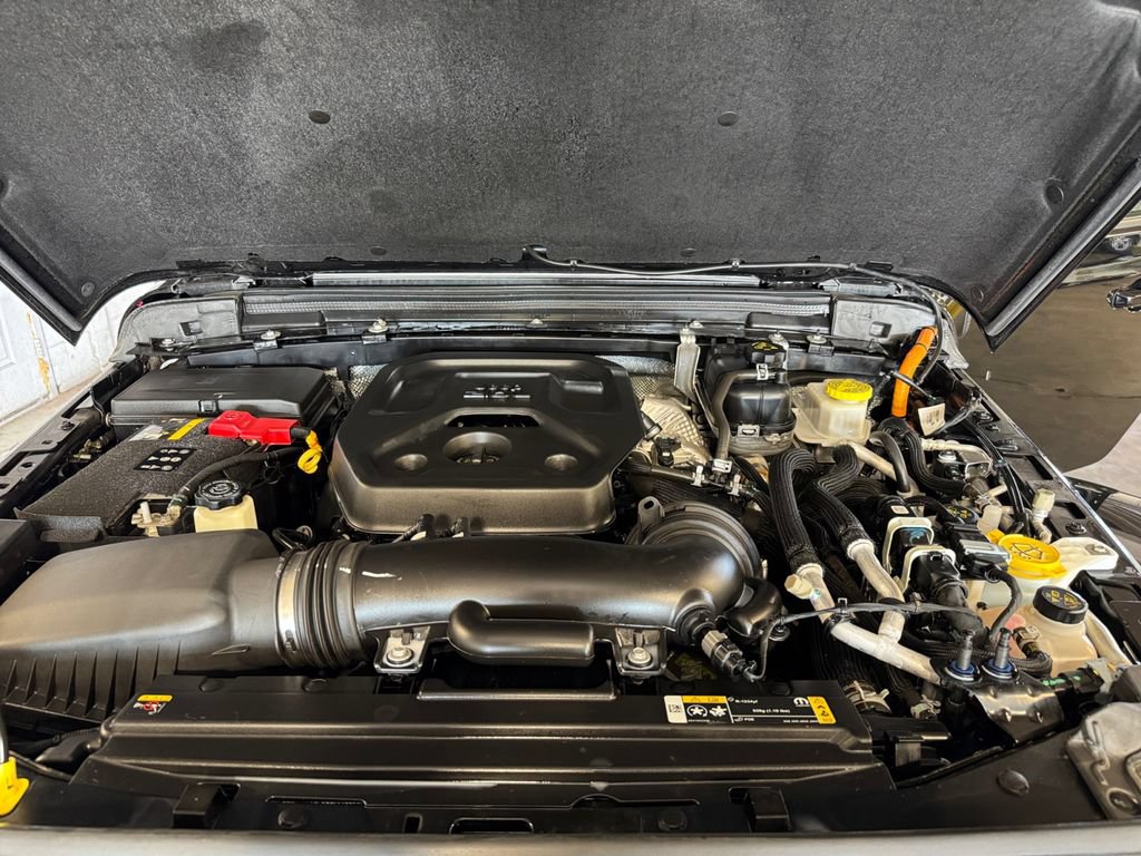 Used 2024 Jeep Wrangler High Altitude AWD/4WD image 27