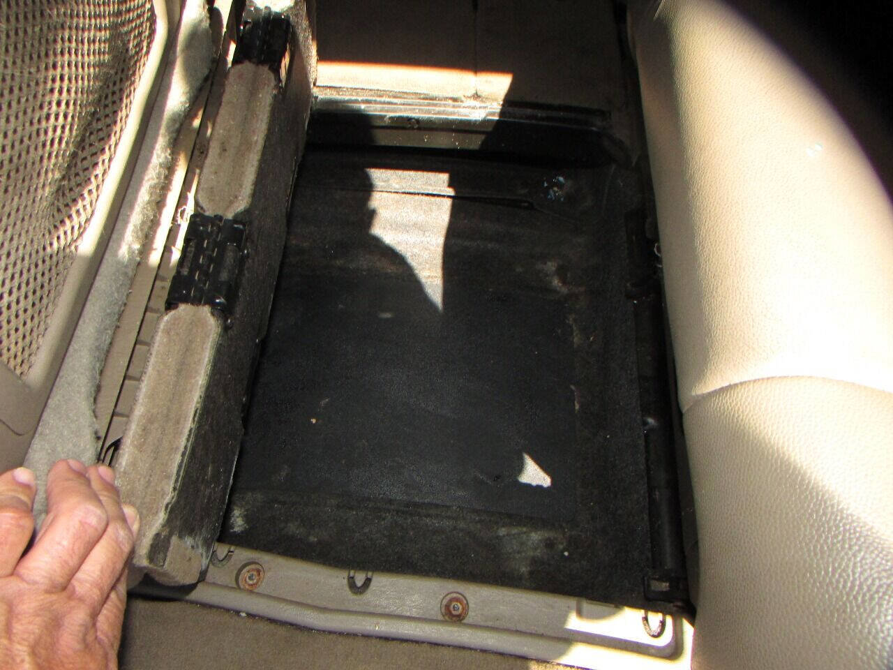 Used 2015 Chrysler Town & Country Touring image 19