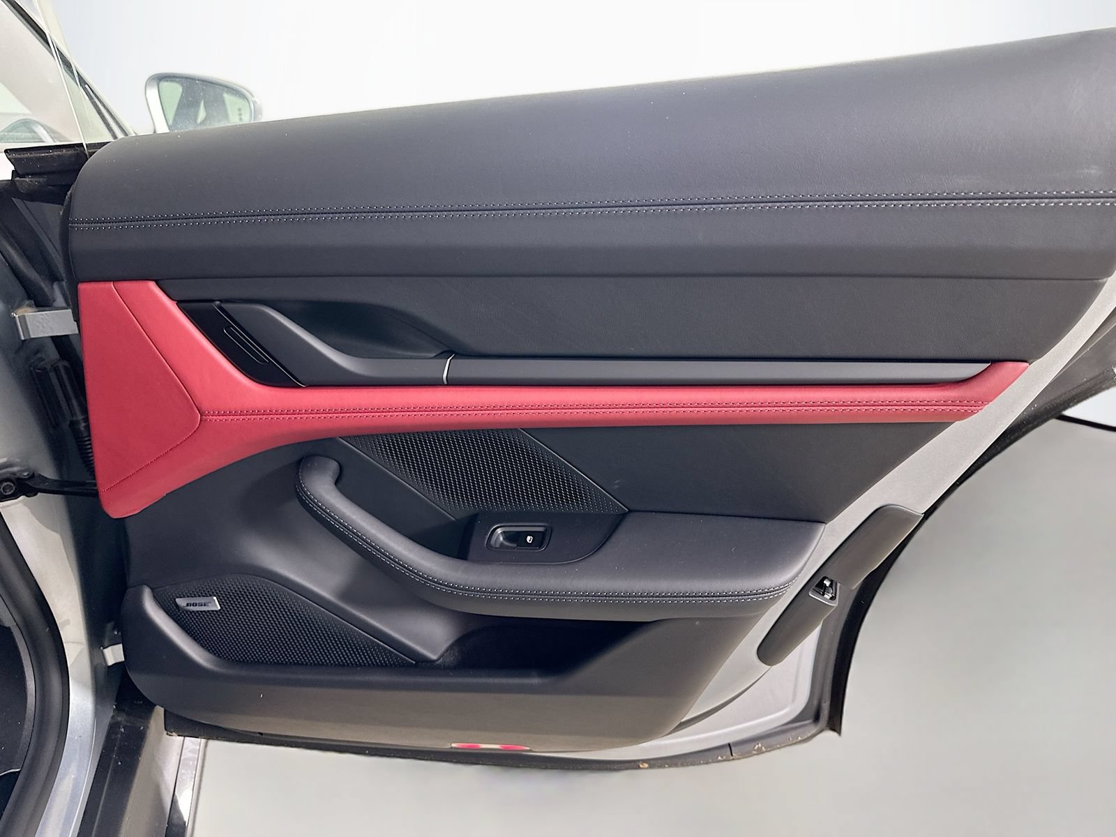 New 2026 Porsche Taycan GTS AWD/4WD image 38
