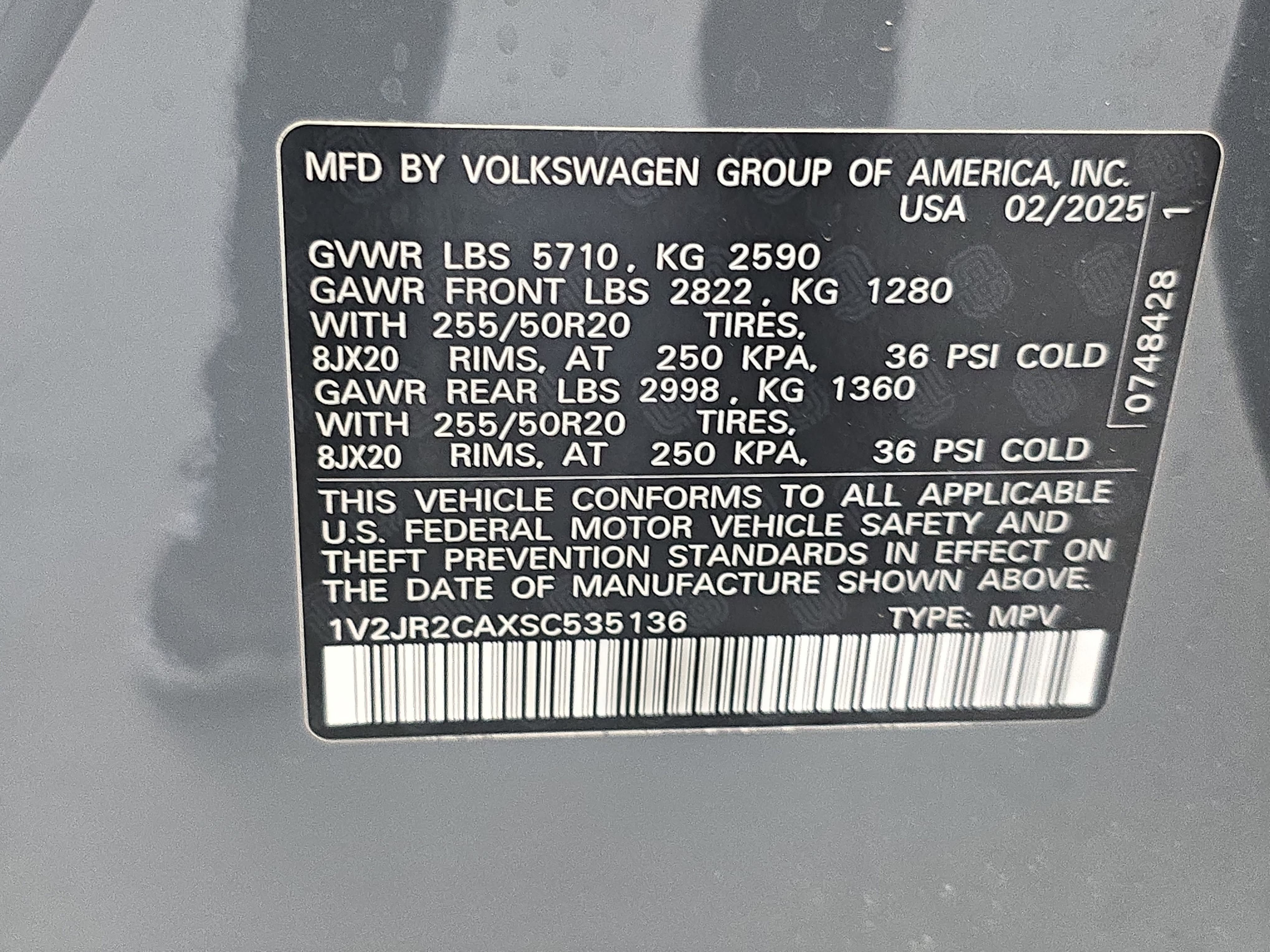Used 2025 Volkswagen Atlas SE w/ Panoramic Sunroof Package image 37