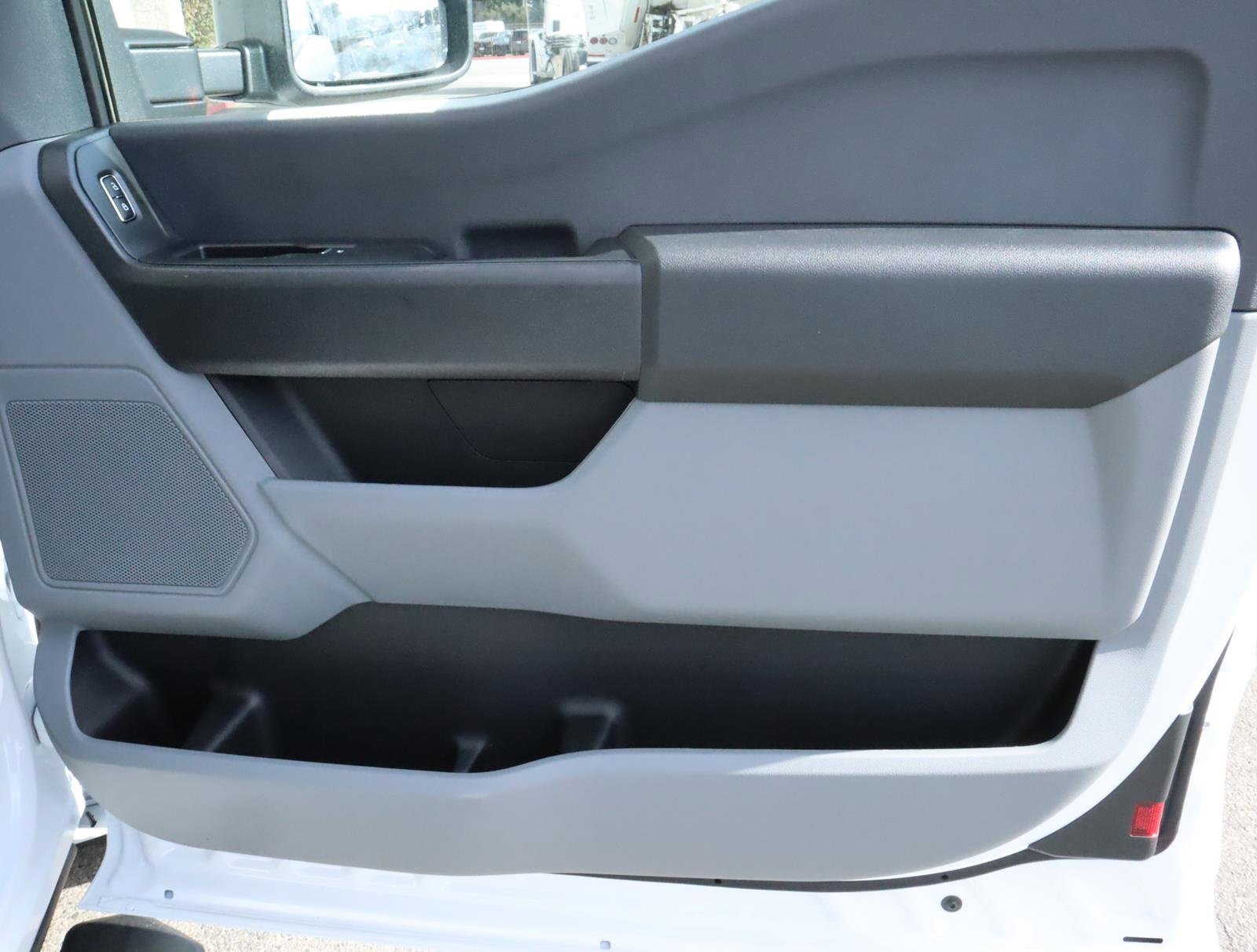 Used 2024 Ford F350 XL w/ XL Chrome Package image 24