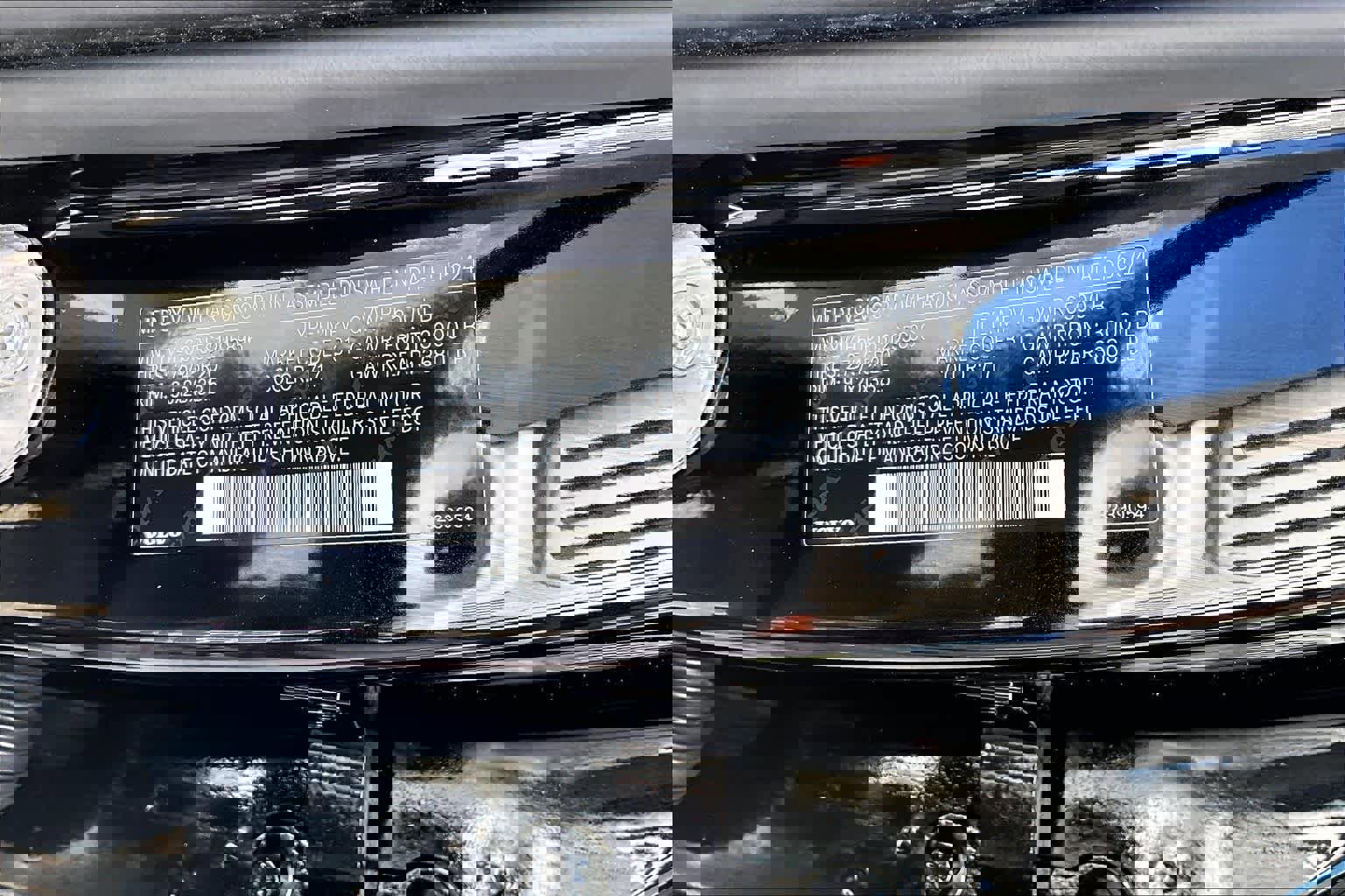 Used 2025 Volvo XC90 T8 Core w/ Climate Package image 36