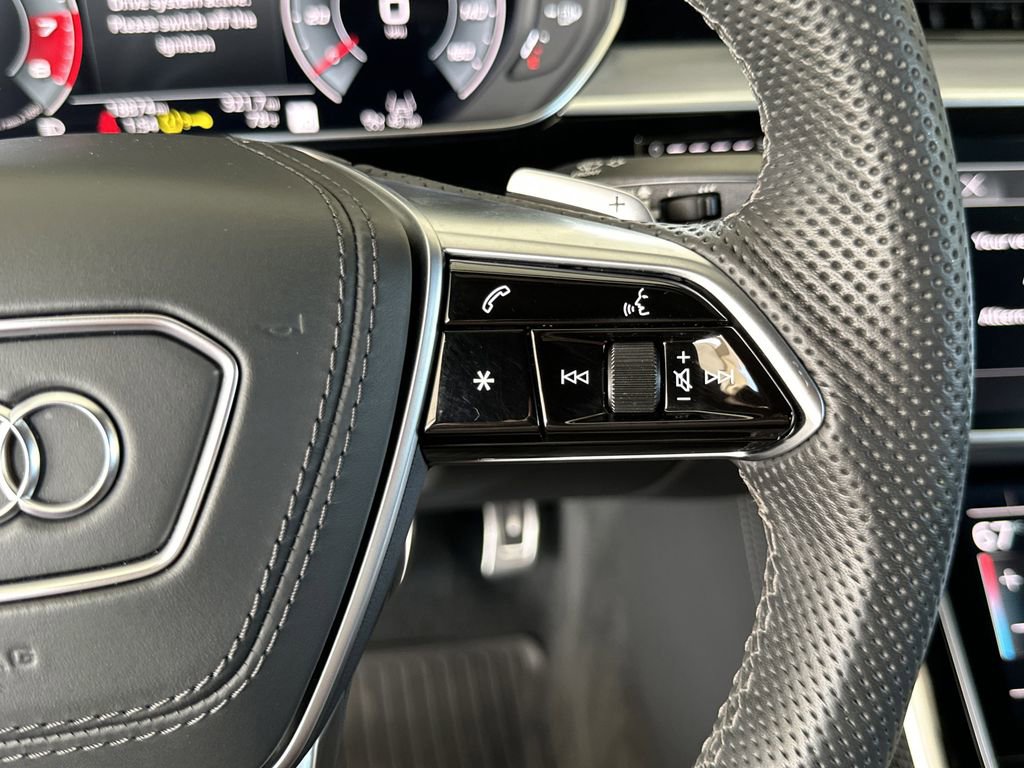 Used 2024 Audi S8 AWD/4WD image 21