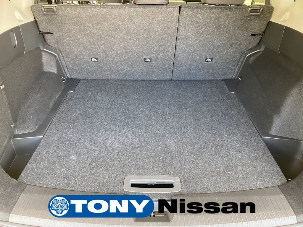 Used 2023 Nissan Rogue S image 29