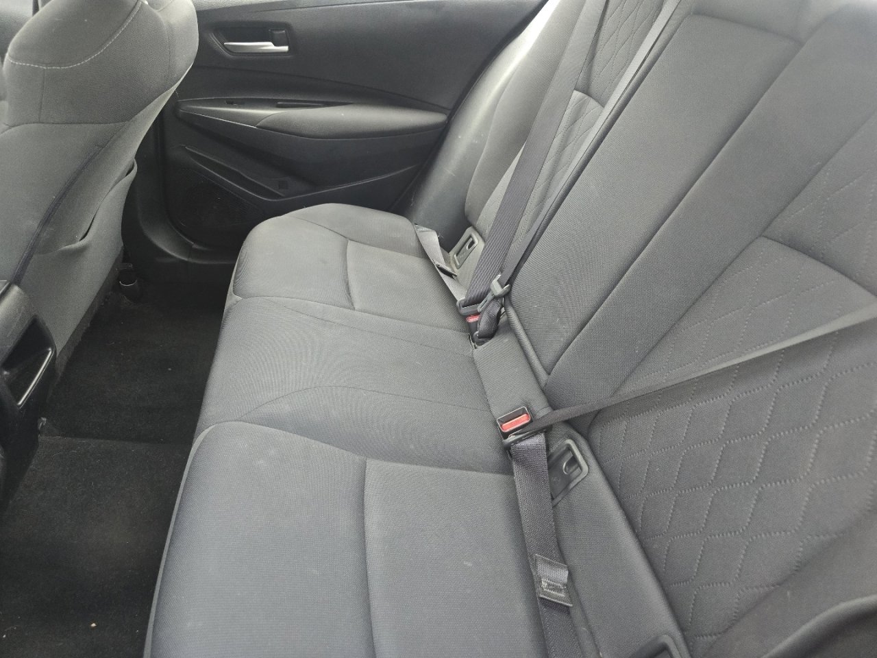 Used 2020 Toyota Corolla LE image 24