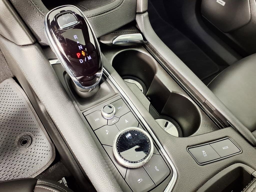 Certified 2025 Cadillac XT6 Premium Luxury image 16