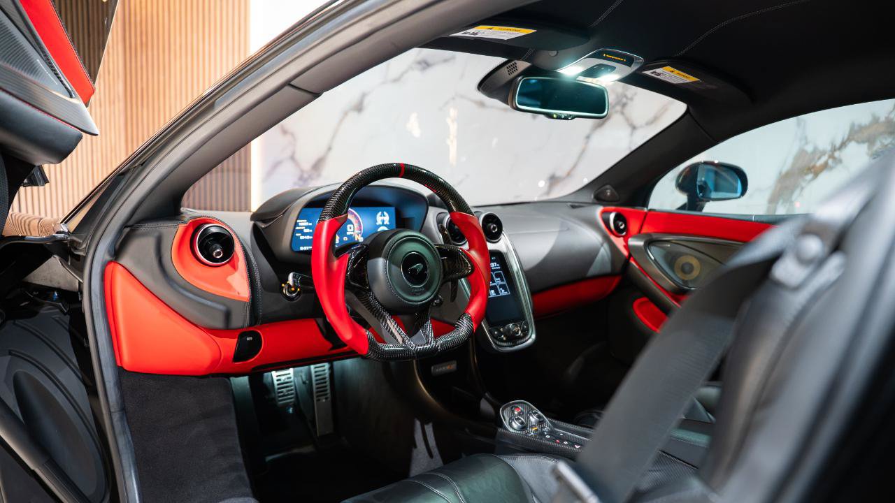 Used 2019 McLaren 600LT RWD image 35