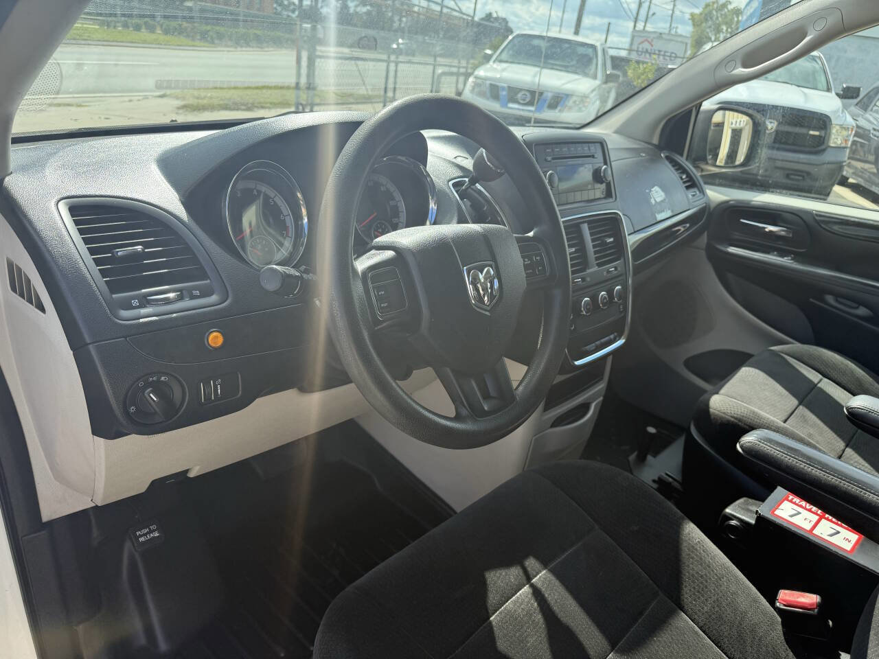 Used 2013 RAM C/V Tradesman image 12