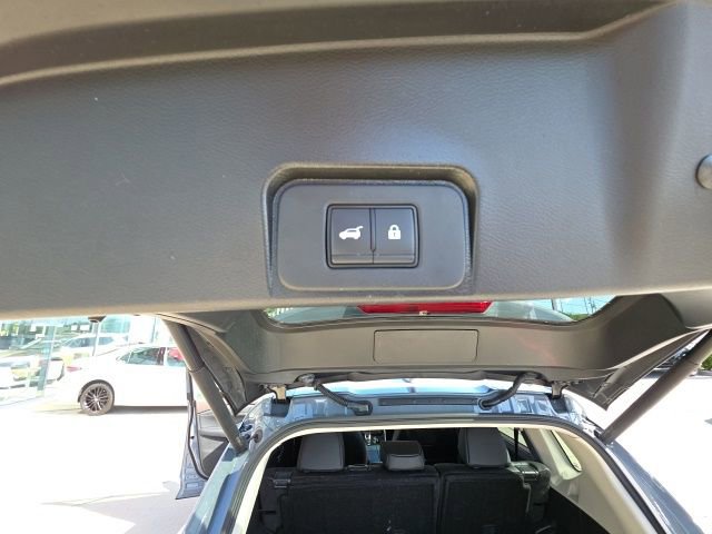 Used 2023 Nissan Rogue SL w/ SL Premium Package FWD image 28