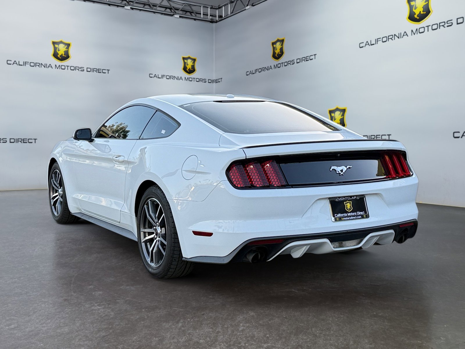 Used 2017 Ford Mustang Premium image 3