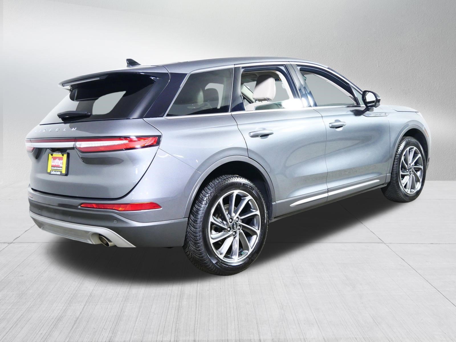 Used 2024 Lincoln Corsair Premiere w/ Equipment Group 101A image 7