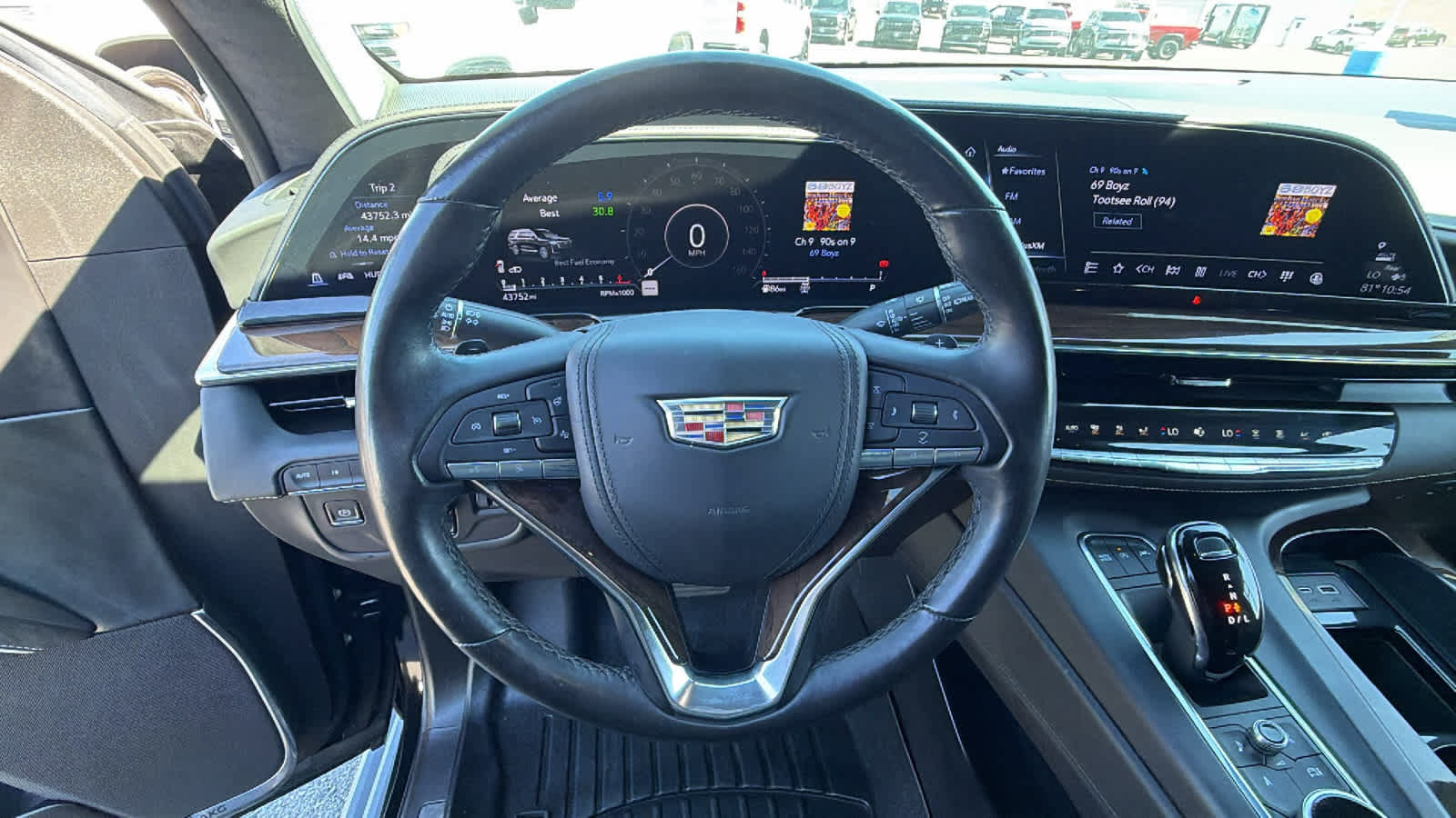 Used 2023 Cadillac Escalade Sport Platinum w/ Heavy-Duty Trailer Package AWD/4WD image 18