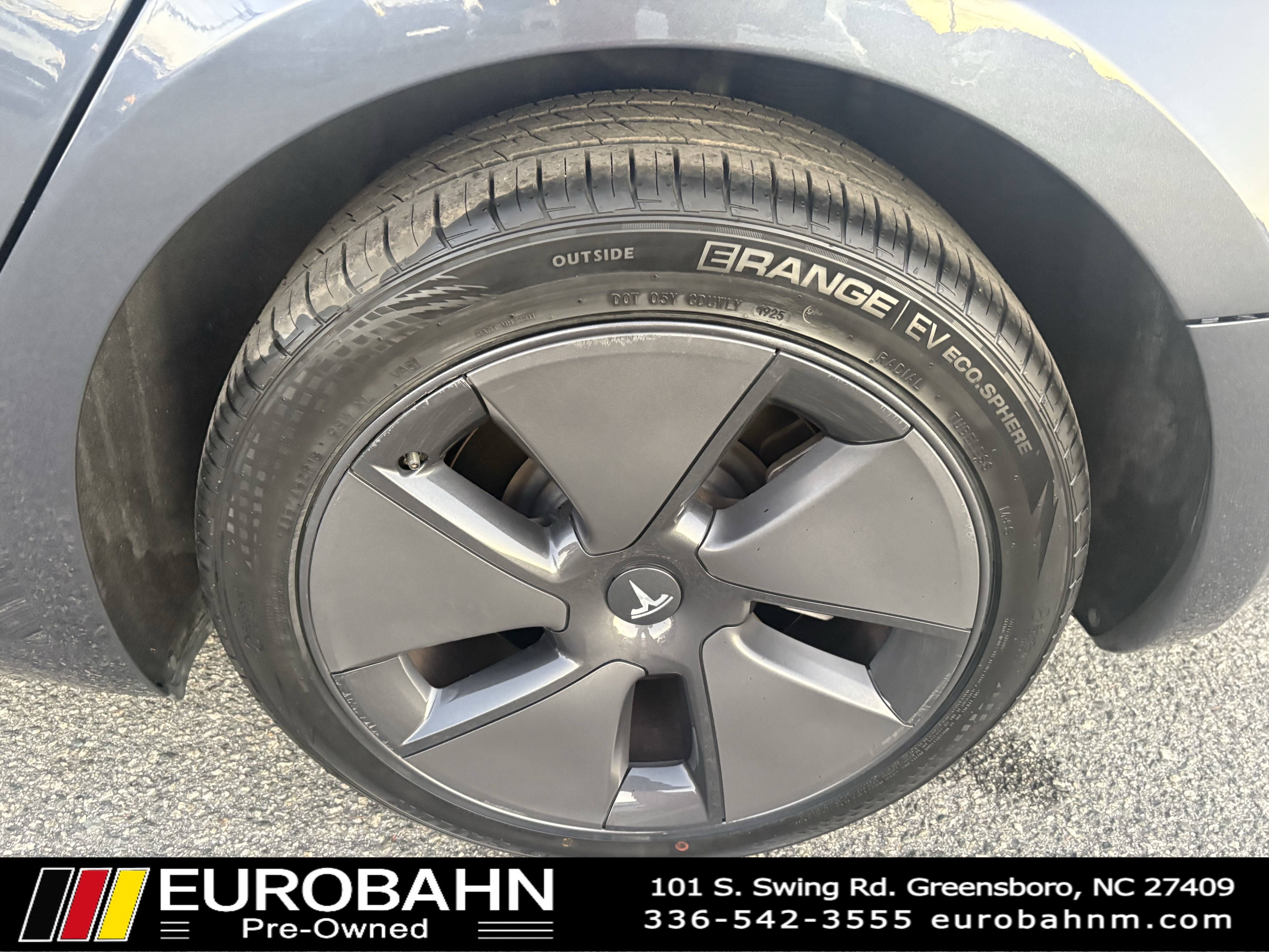 Used 2023 Tesla Model 3 Standard Range image 32