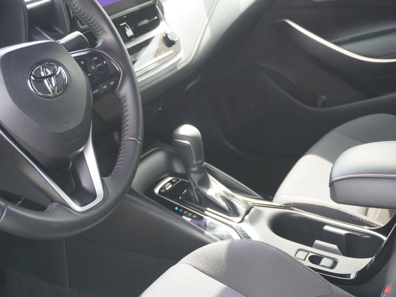 Used 2023 Toyota Corolla SE w/ SE Package FWD image 20