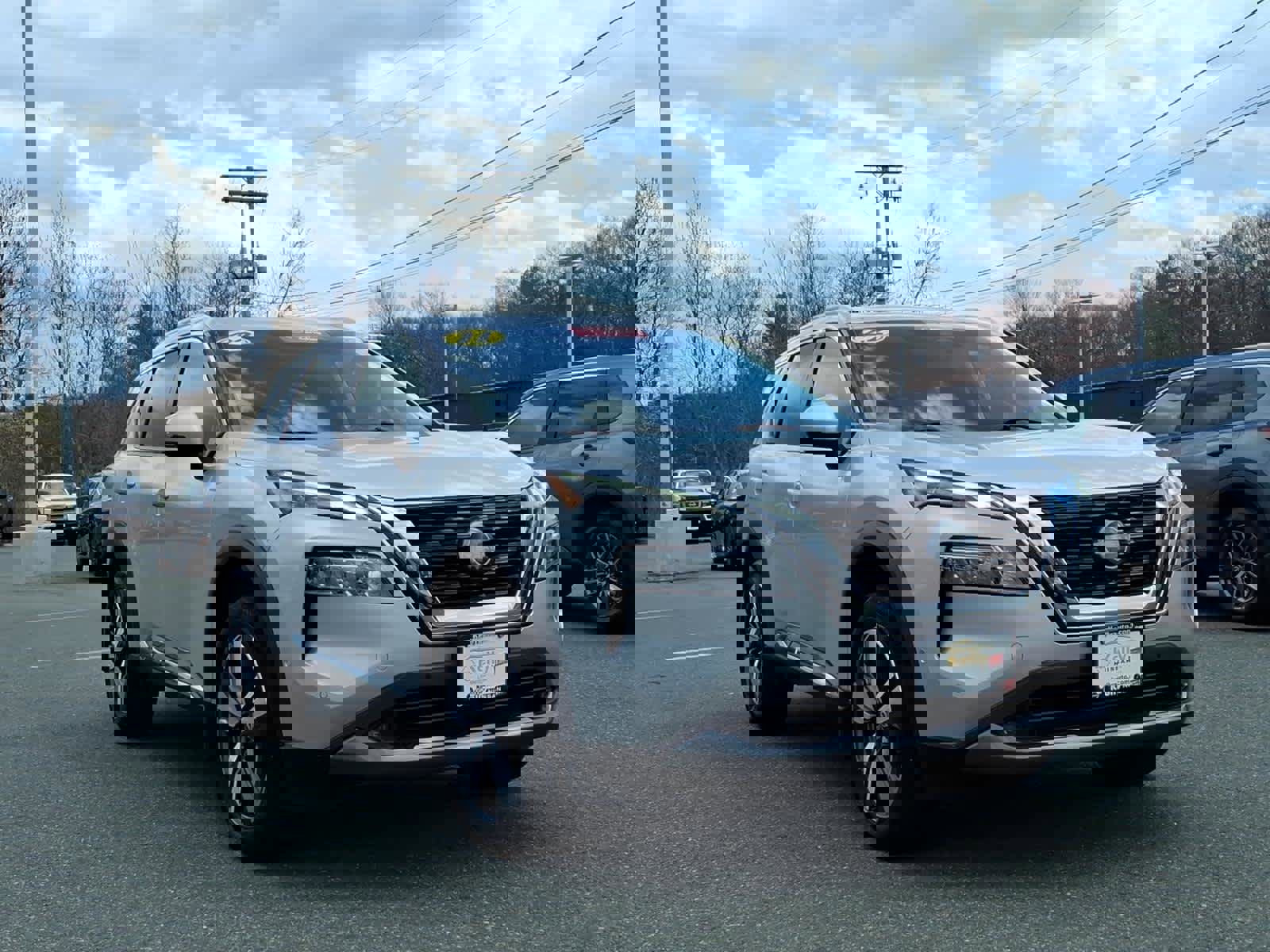 Certified 2022 Nissan Rogue SL w/ SL Premium Package AWD/4WD image 3