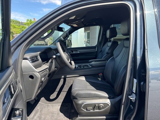 Used 2024 Jeep Wagoneer Series III image 16