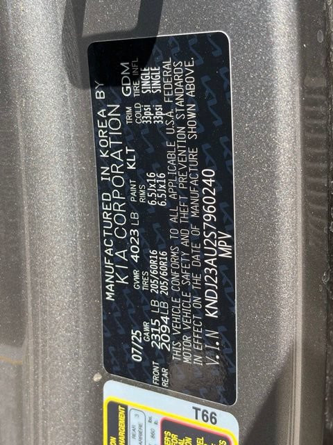 Used 2025 Kia Soul LX w/ LX Technology Package FWD image 25