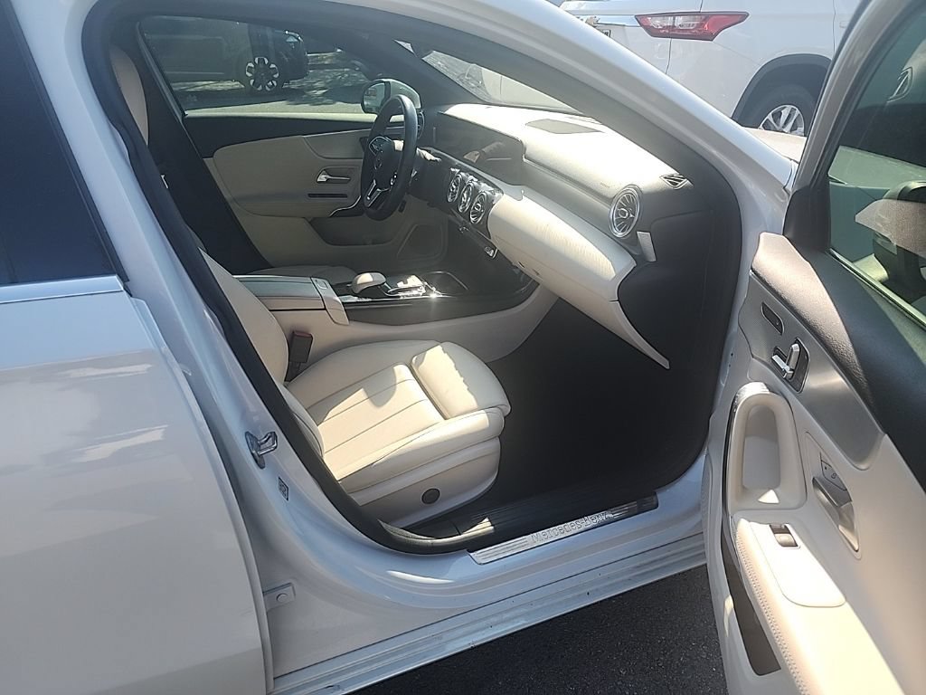 Used 2020 Mercedes-Benz A 220 image 11