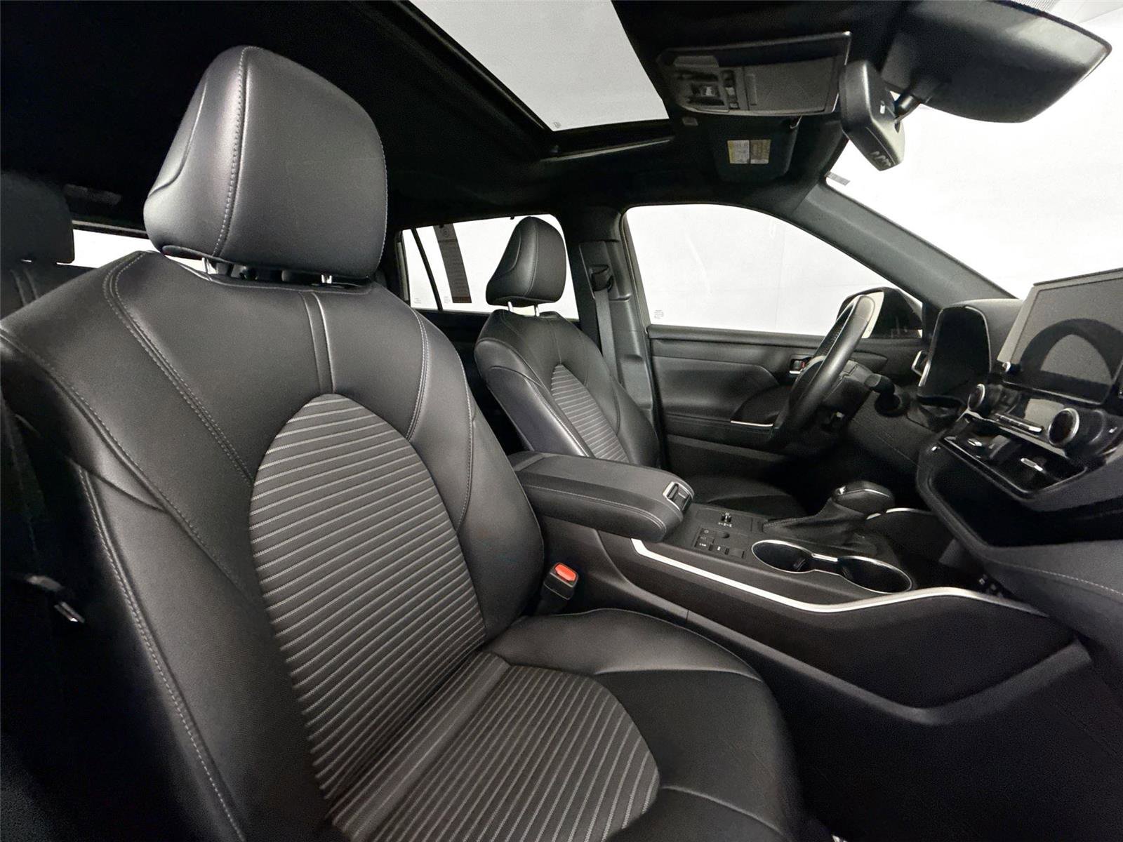 Certified 2023 Toyota Highlander XSE image 57