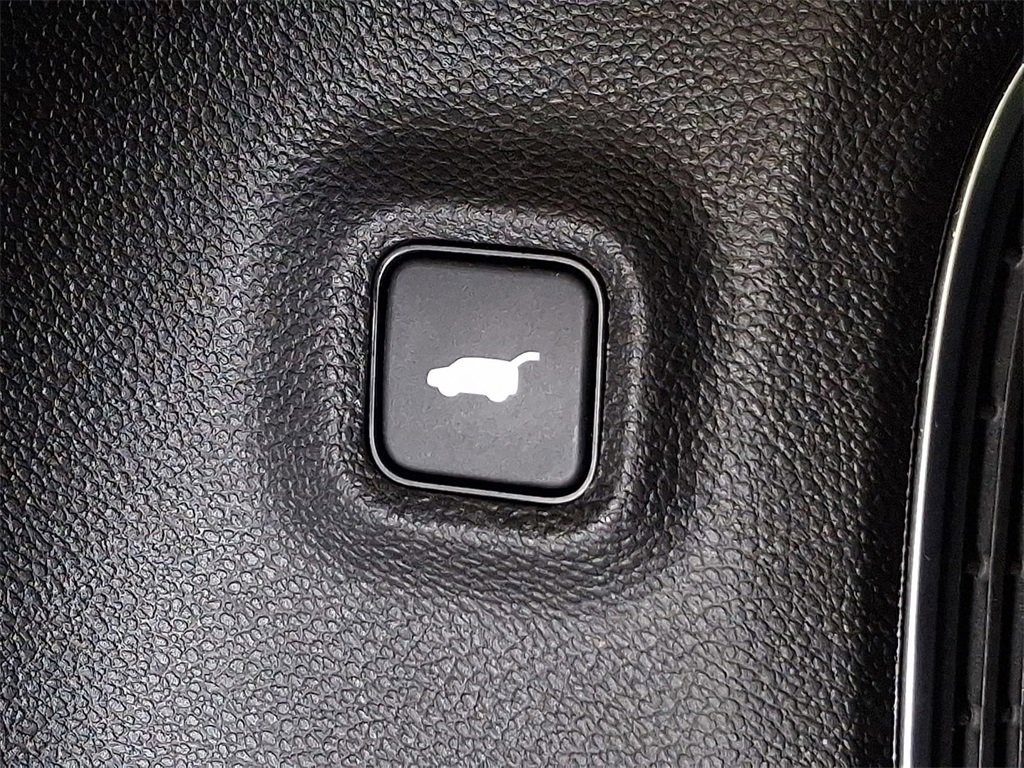 Used 2023 Acura MDX FWD w/ Technology Package image 29