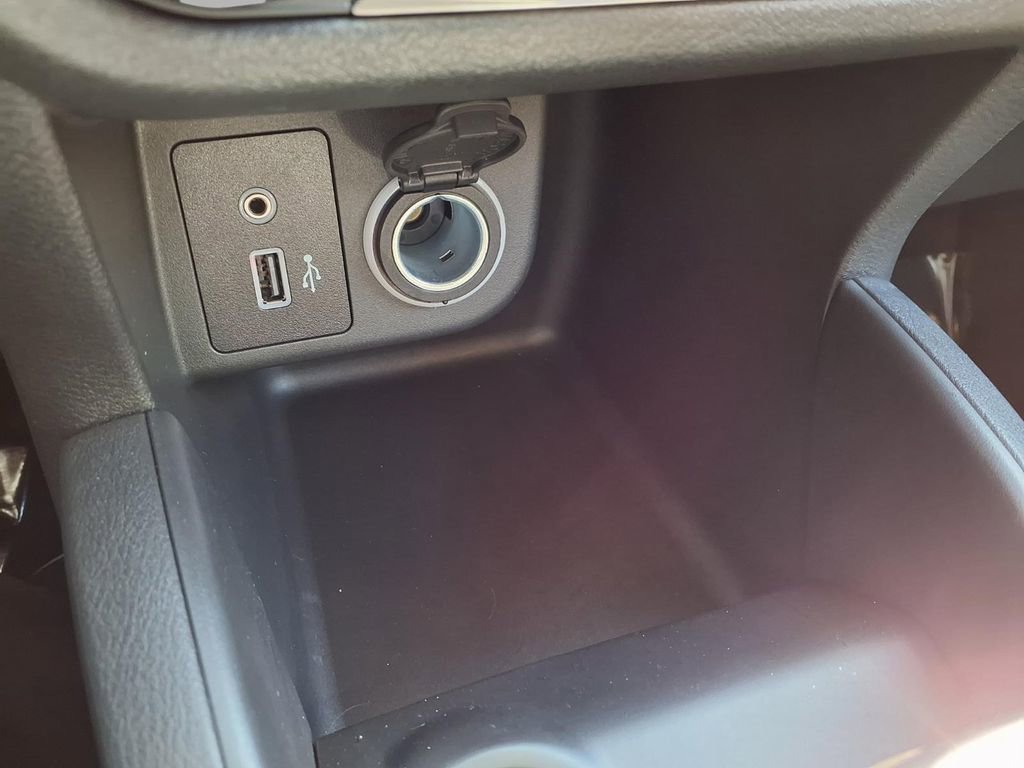 Used 2025 Nissan Kicks Play S FWD image 9