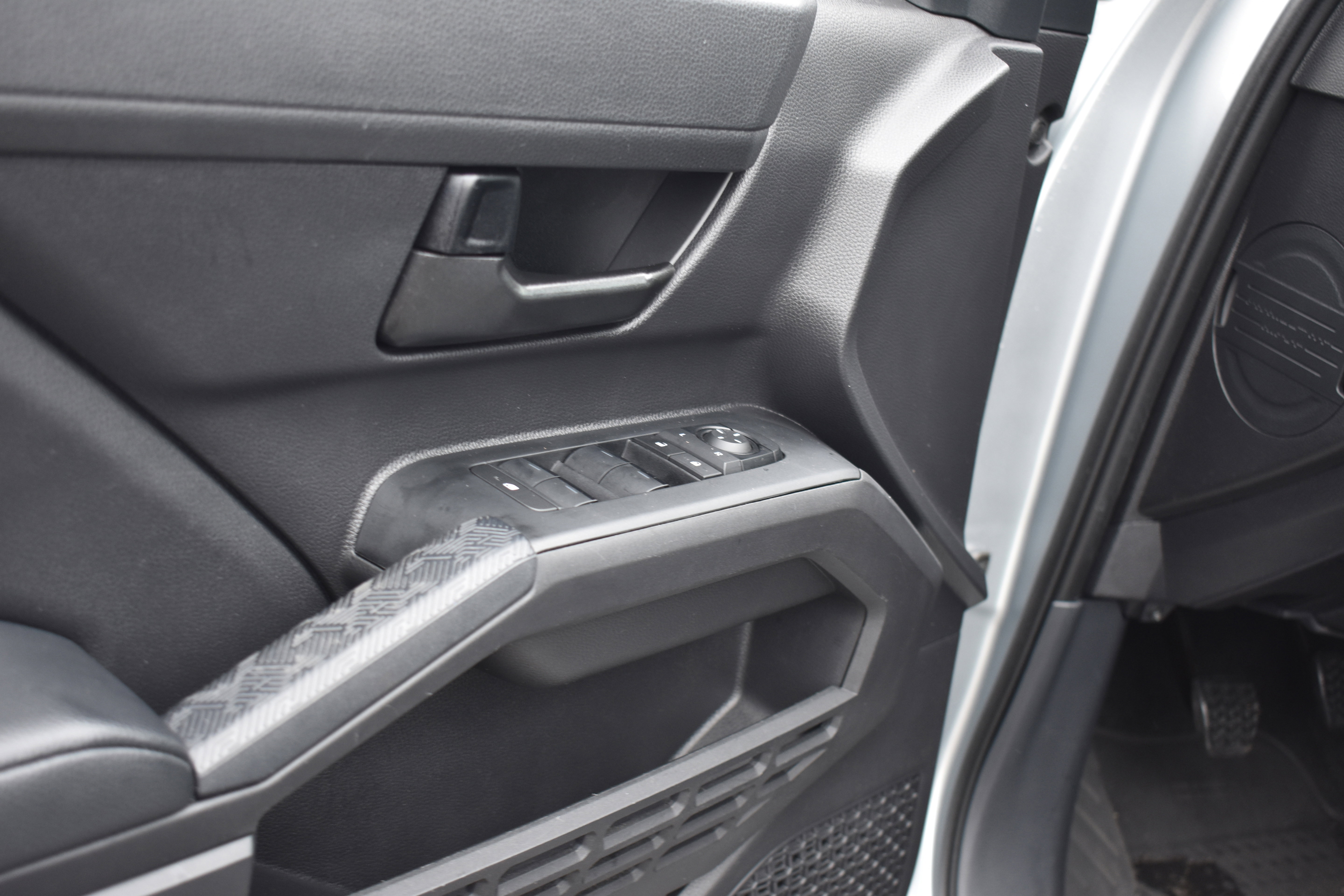 Used 2024 Toyota Tacoma SR image 24