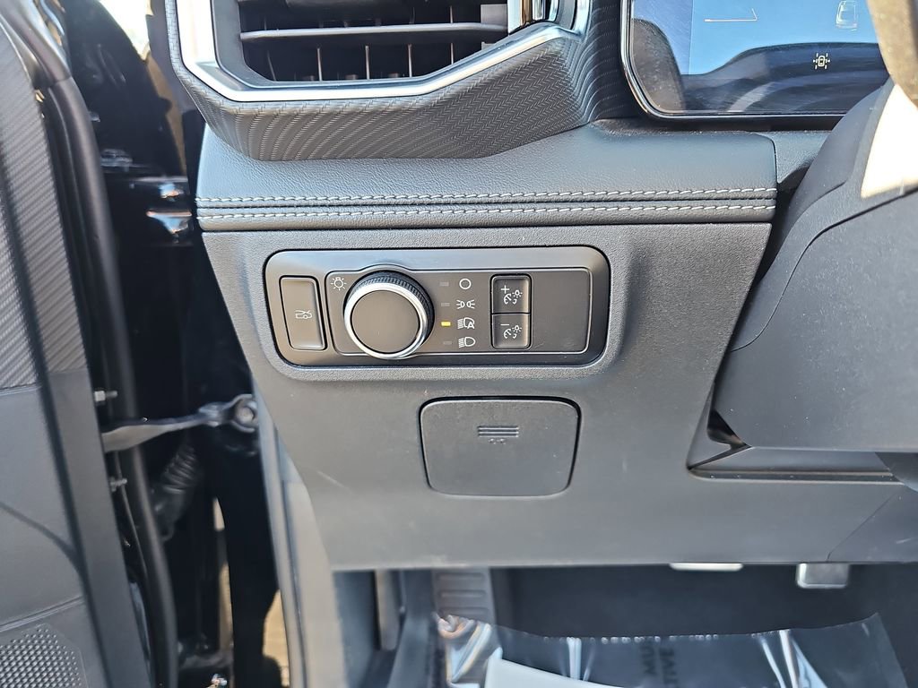 Used 2024 Ford Mustang Premium image 30