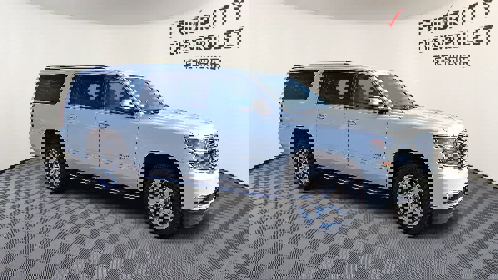 Used 2018 Chevrolet Suburban Premier image 2