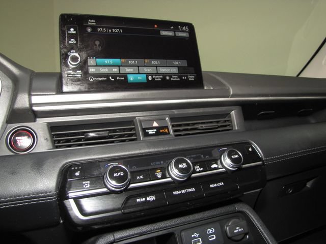 Certified 2025 Honda Pilot Touring image 7