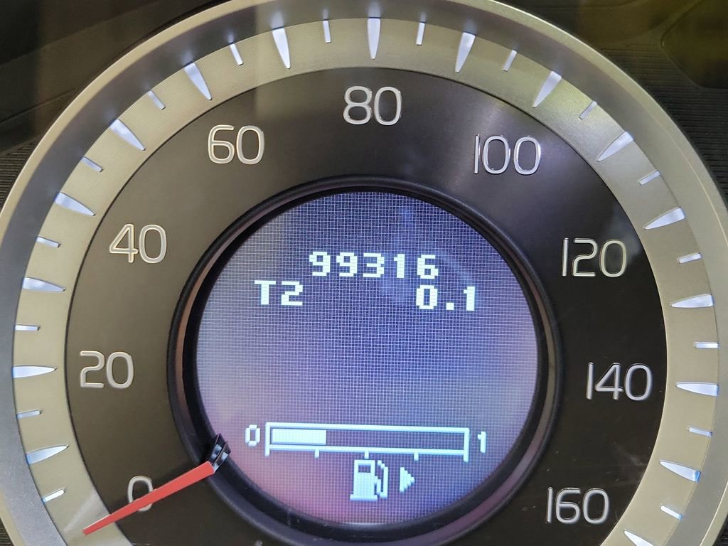 Used 2013 Volvo XC70 3.2 image 25