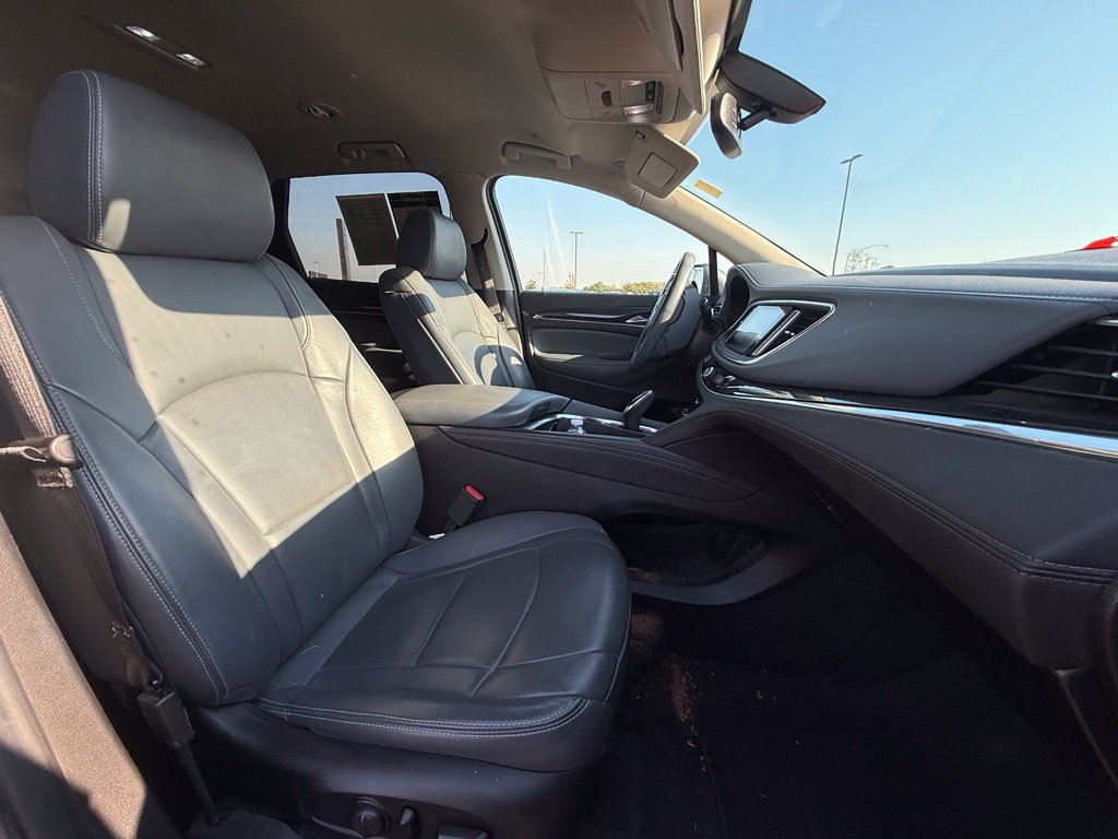Used 2019 Buick Enclave Essence AWD/4WD image 30