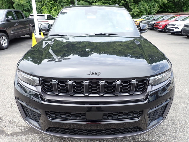 New 2026 Jeep Grand Cherokee Altitude AWD/4WD image 10