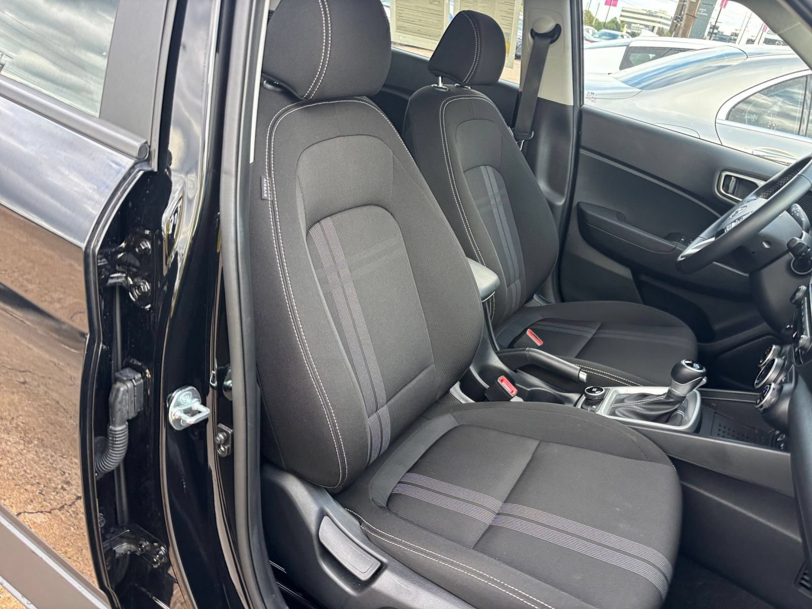 Used 2026 Hyundai Venue SEL FWD image 35