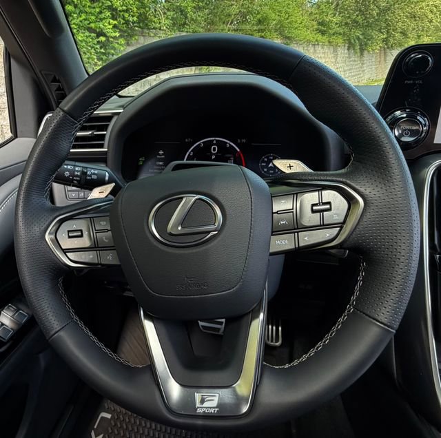 New 2025 Lexus LX 700h F Sport AWD/4WD image 21