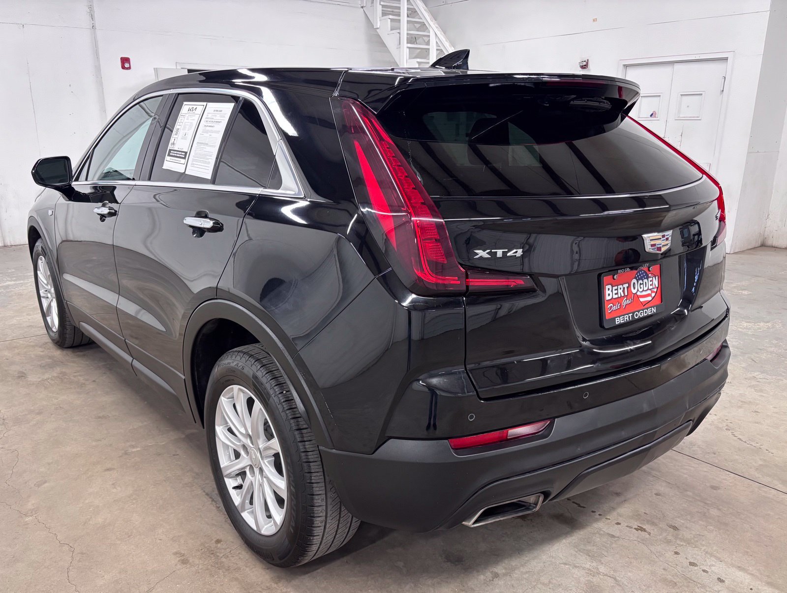 Used 2023 Cadillac XT4 Luxury FWD image 4