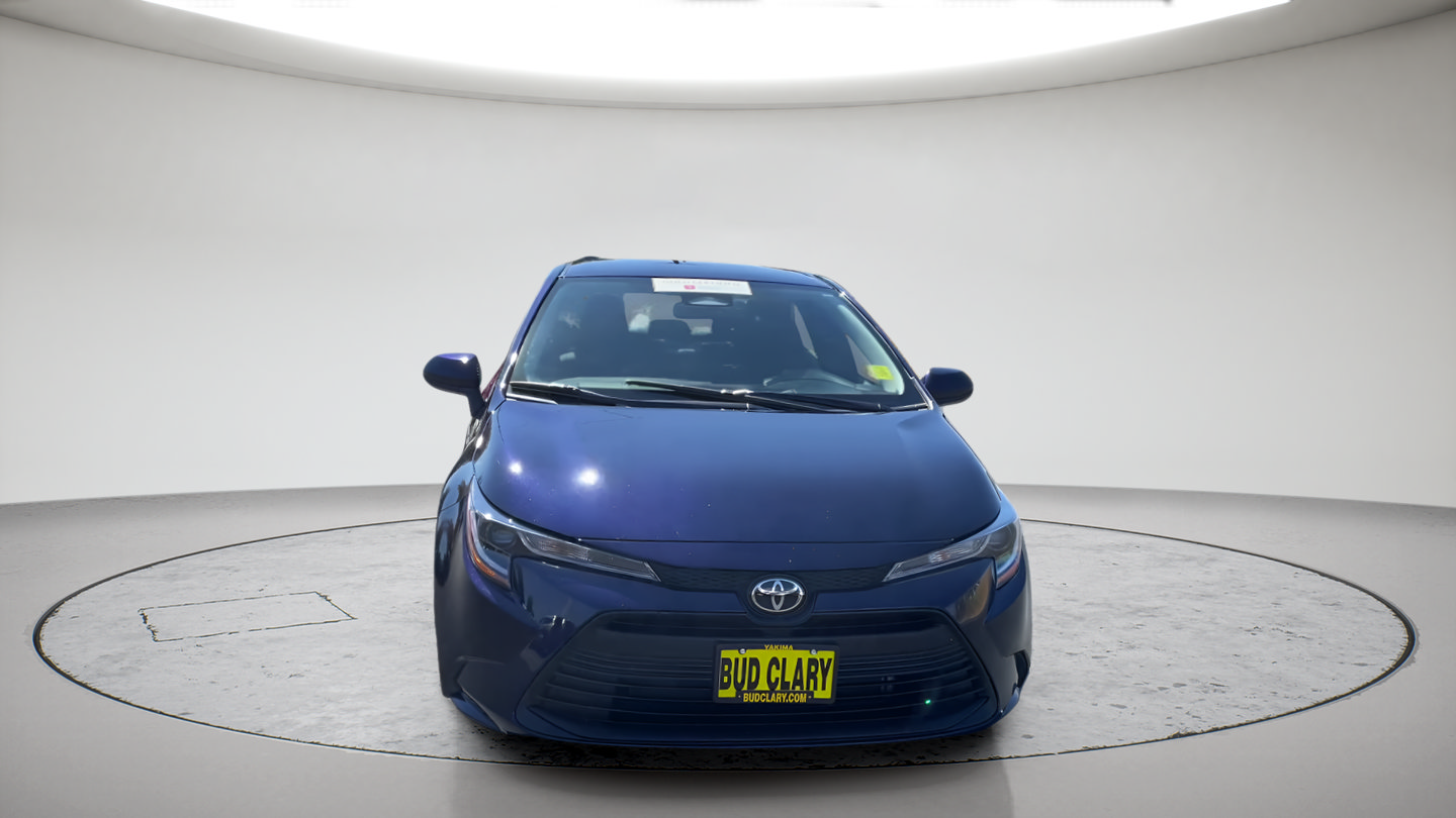 Certified 2025 Toyota Corolla LE FWD image 2
