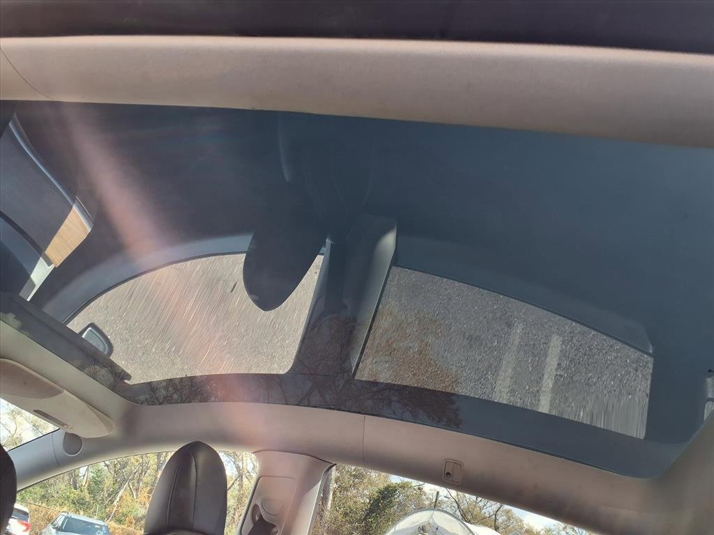 Used 2021 Tesla Model Y Long Range image 22