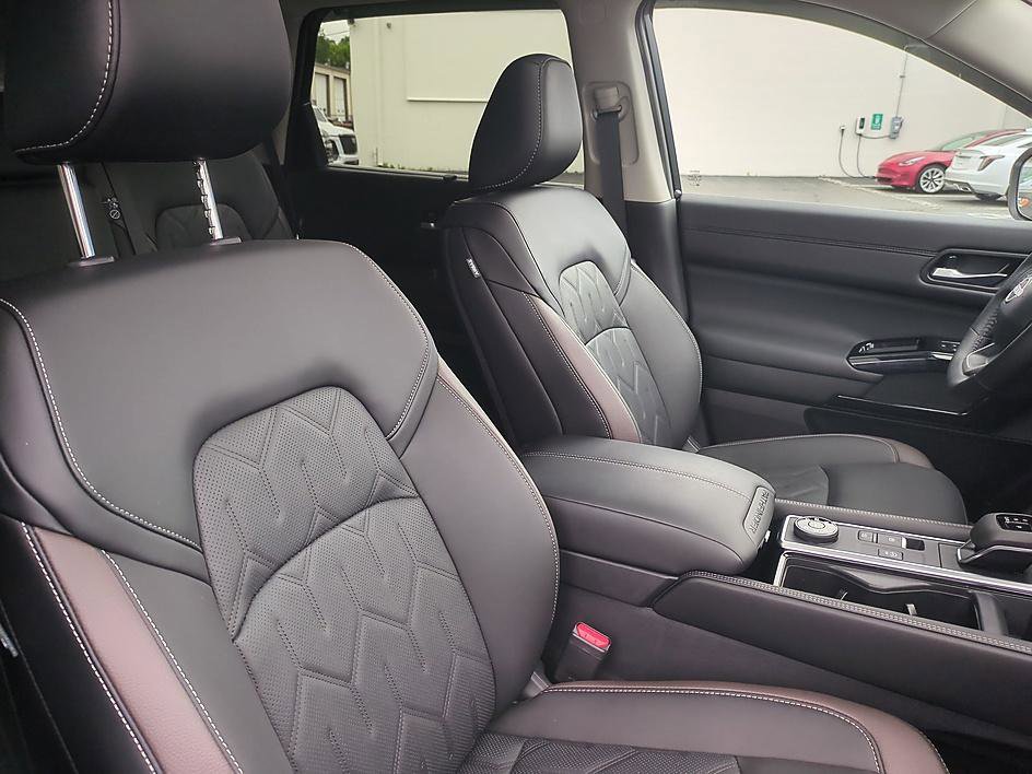 Used 2026 Nissan Pathfinder Platinum w/ Cargo Package AWD/4WD image 33