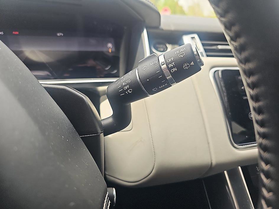 Used 2020 Land Rover Range Rover Sport SVR AWD/4WD image 22