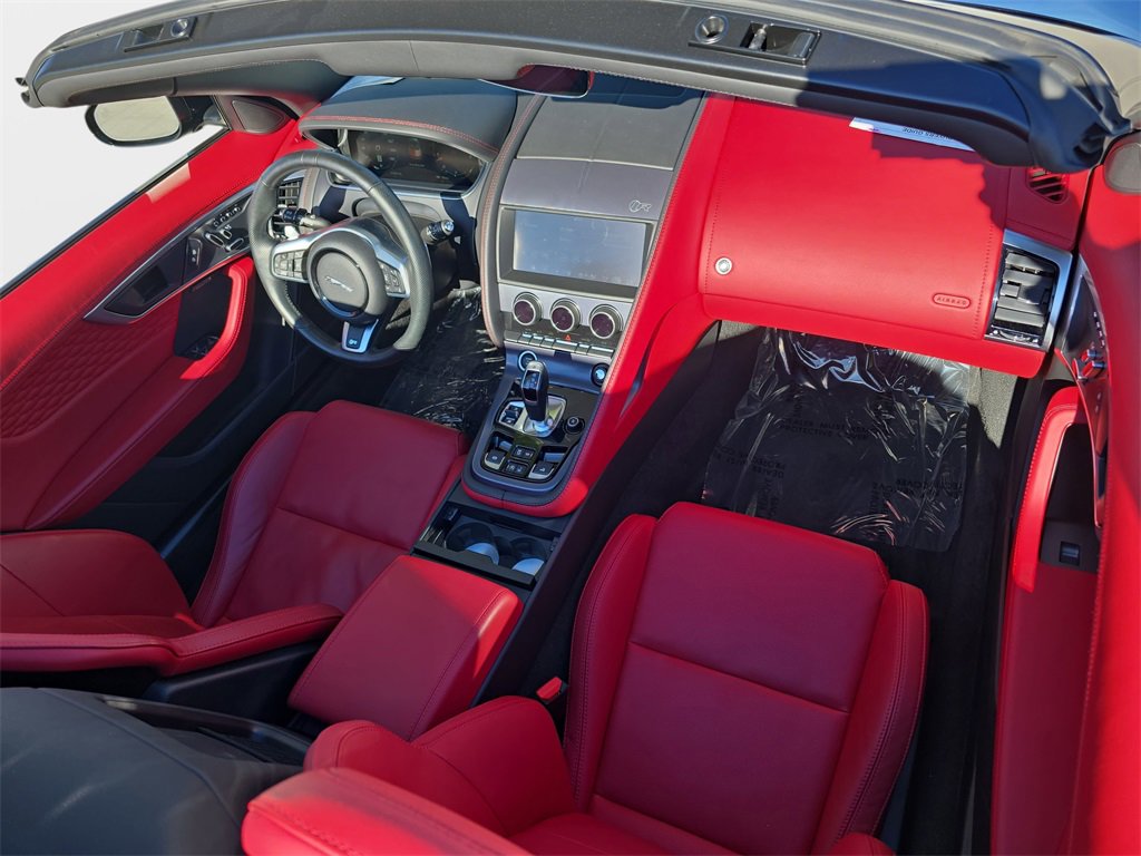 Certified 2022 Jaguar F-TYPE R image 9