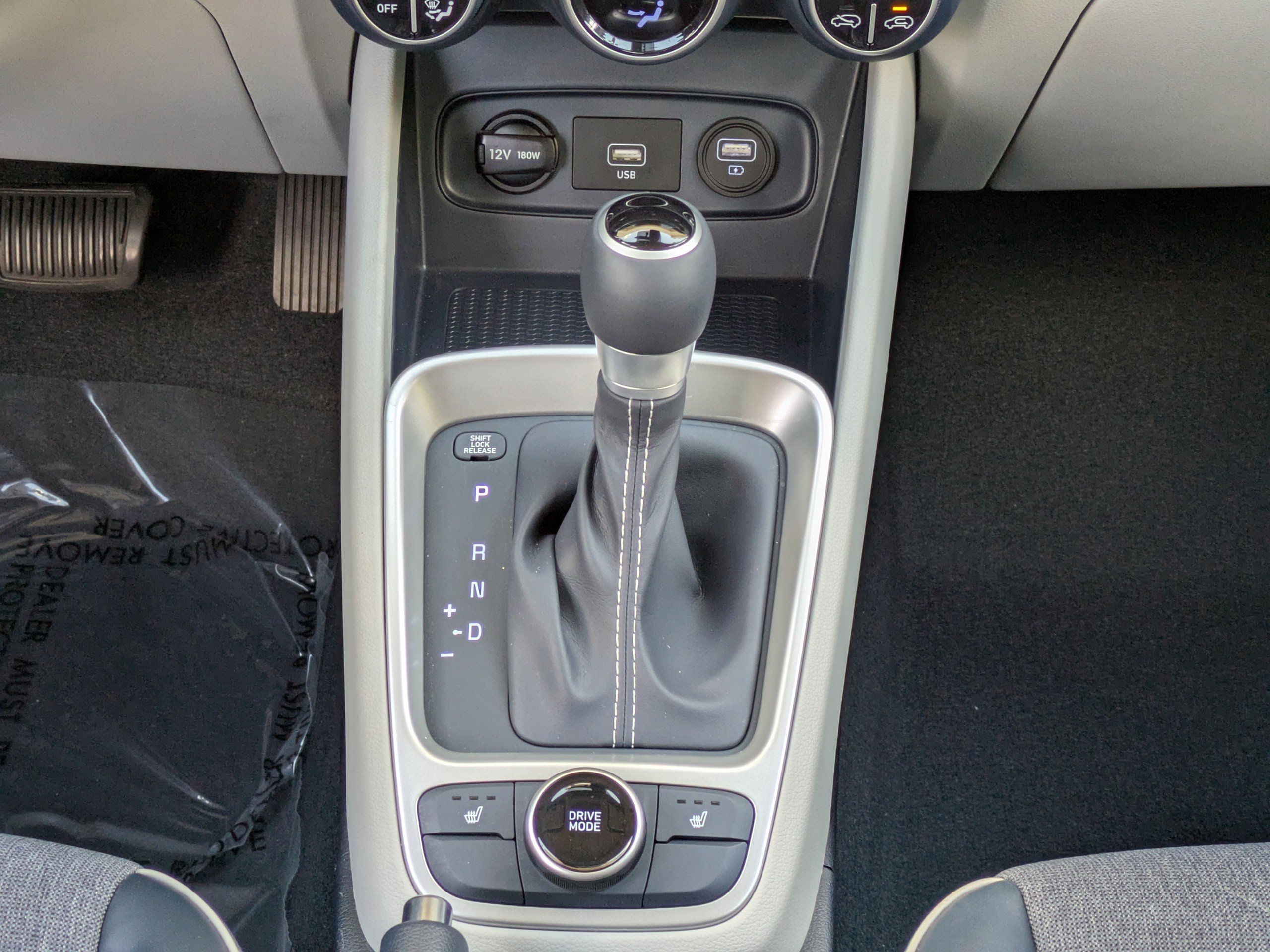 Used 2021 Hyundai Venue w/ Cargo Package image 14