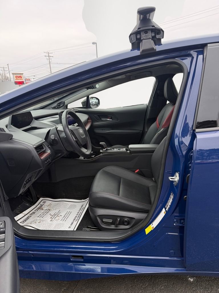 Used 2024 Toyota Prius Prime Premium image 12