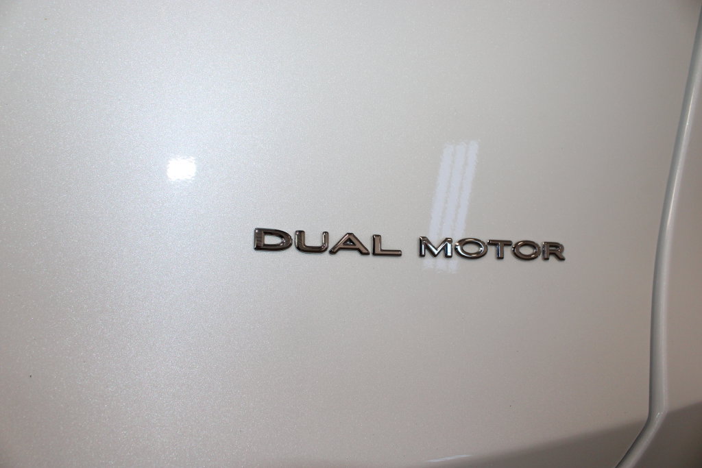 Used 2023 Tesla Model Y Long Range AWD/4WD image 14