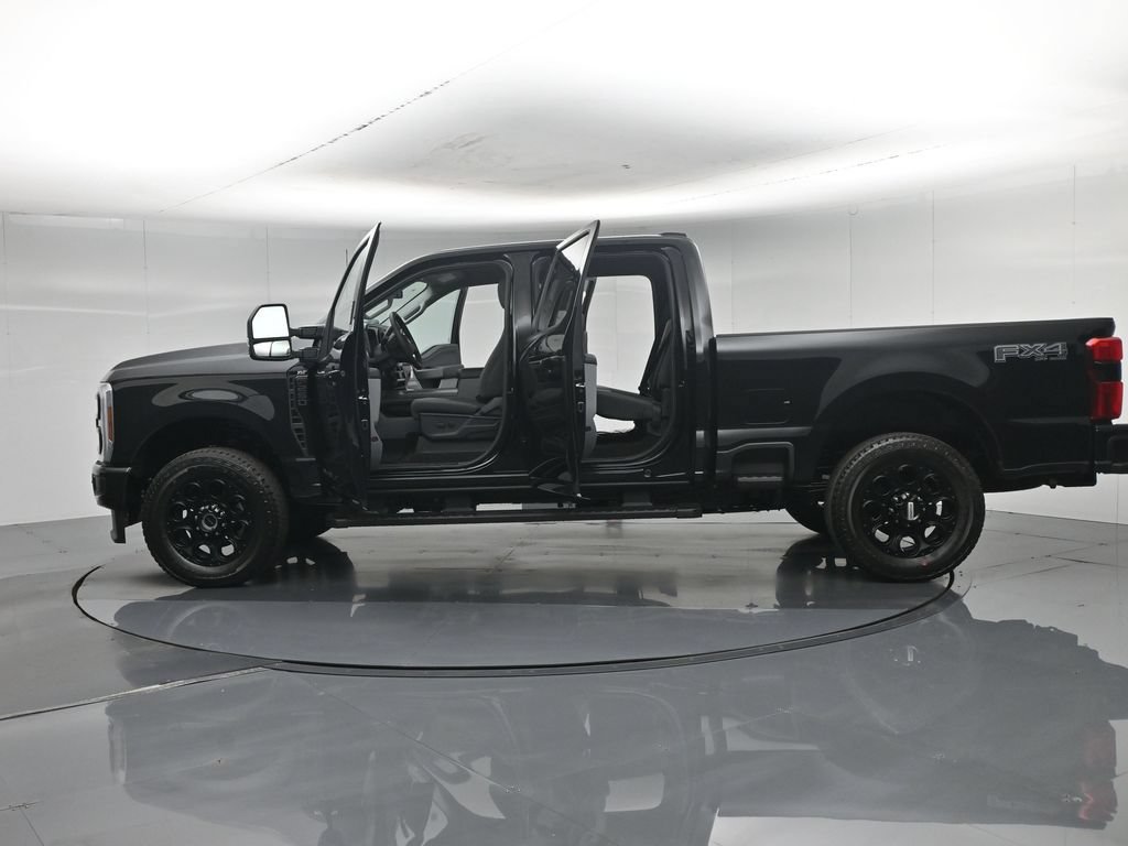 New 2026 Ford F250 XLT w/ XLT Premium Package AWD/4WD image 35