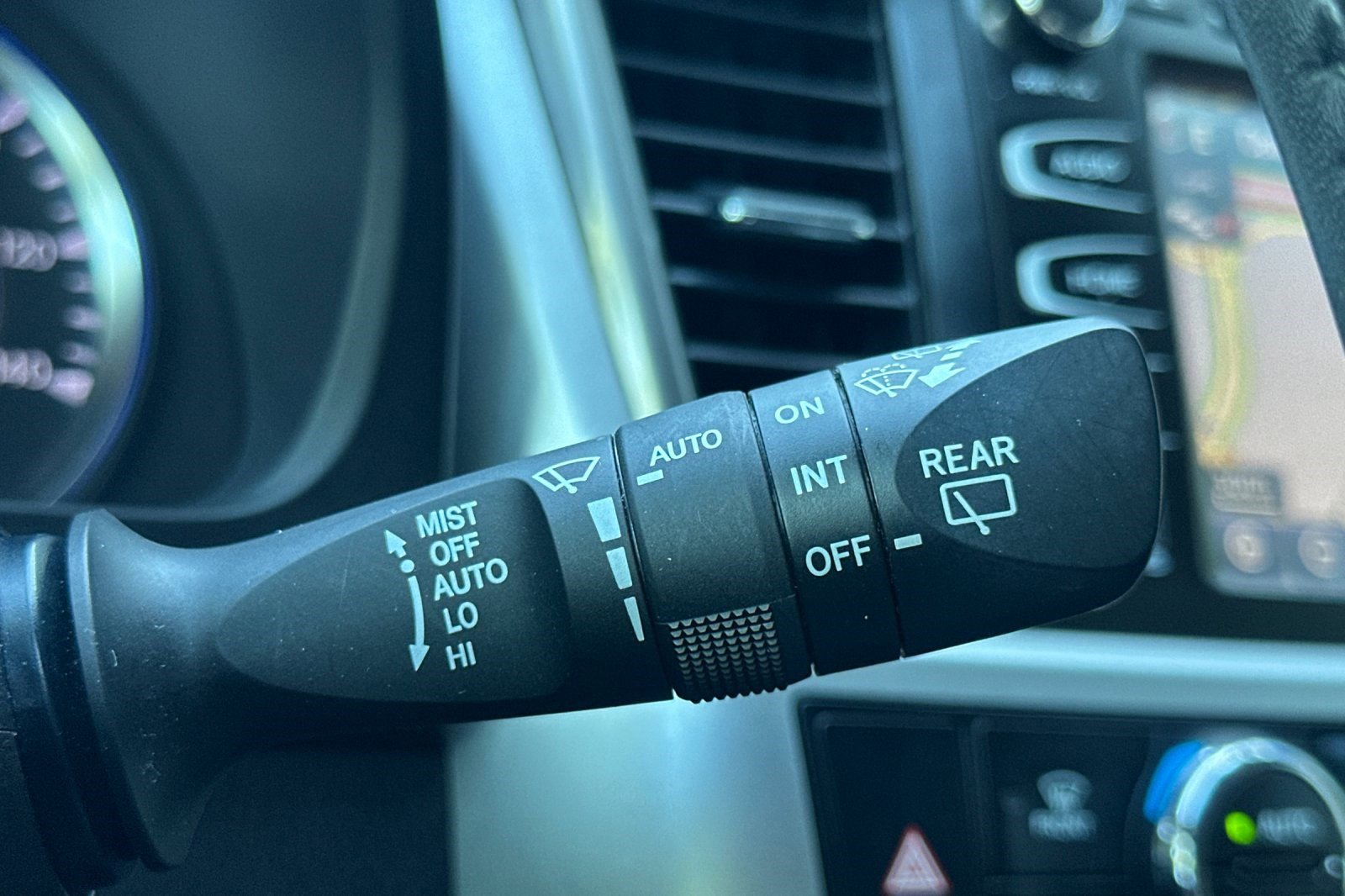 Used 2016 Toyota Highlander Limited Platinum image 35